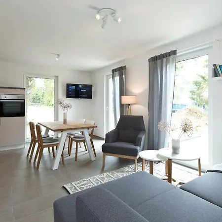 Unter Den Kiefern 109 *