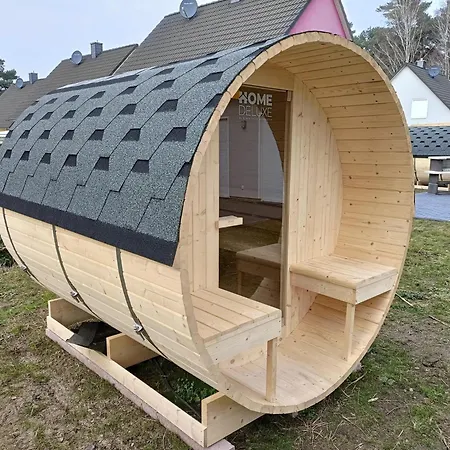 Unter Den Kiefern 109 *